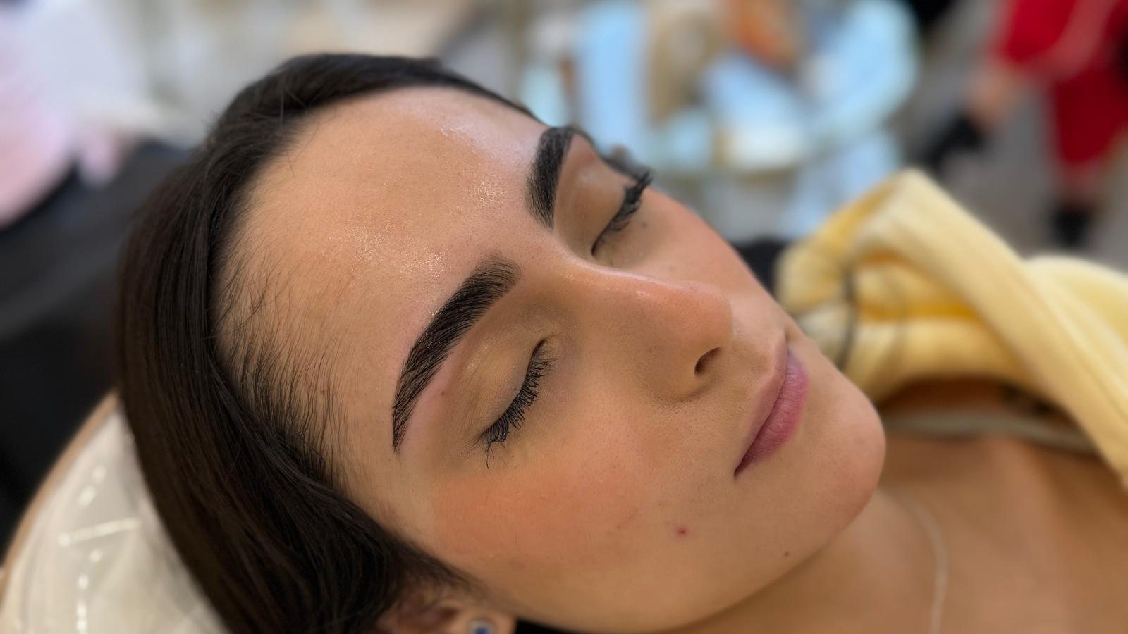 Cejas en ICONIC Studio