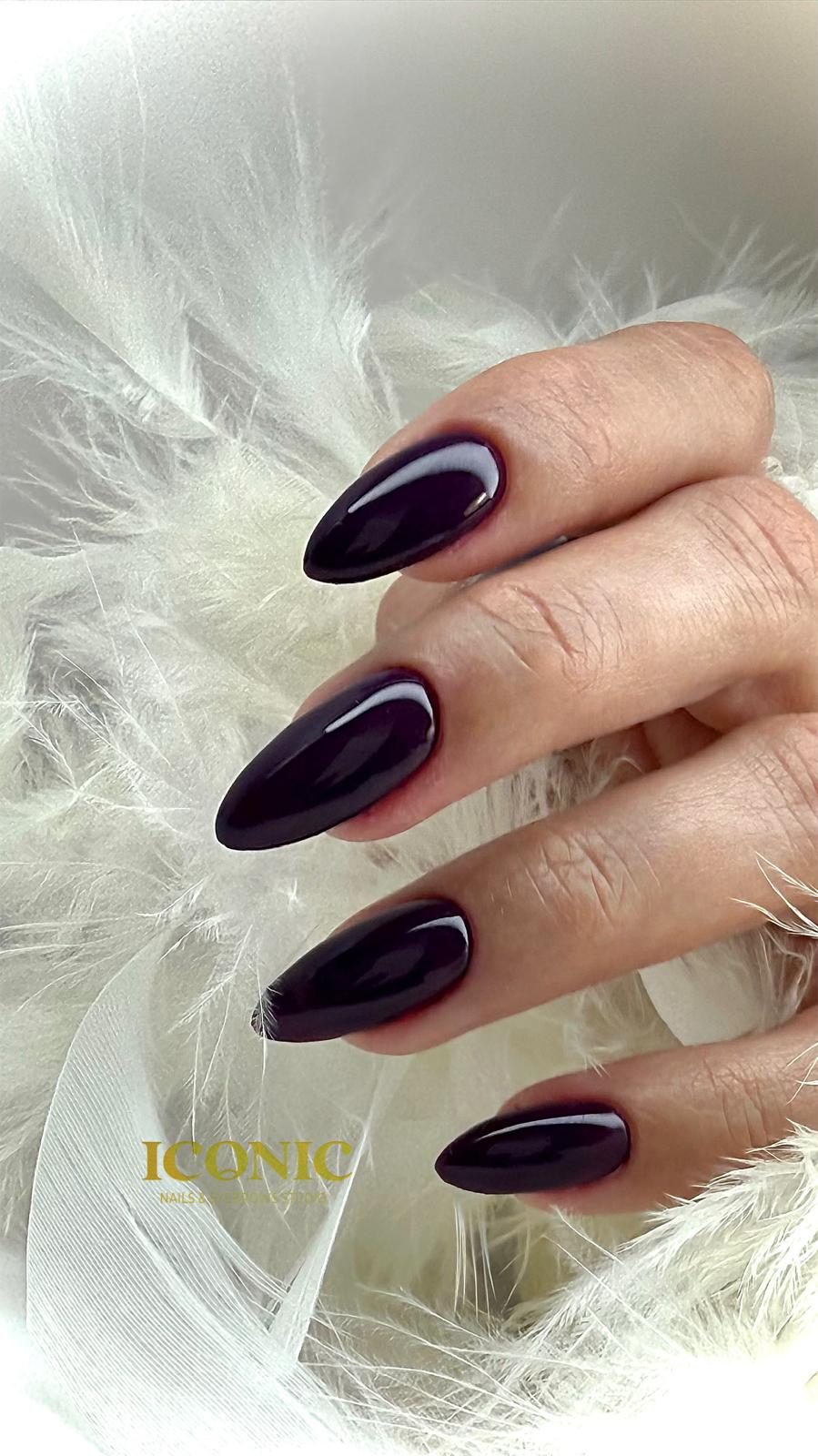Manicura ICONIC Studio, acabado nude